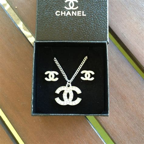 chanel earrings and necklace set